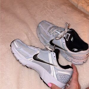 Nike Women's Vromero 5 Light Blue